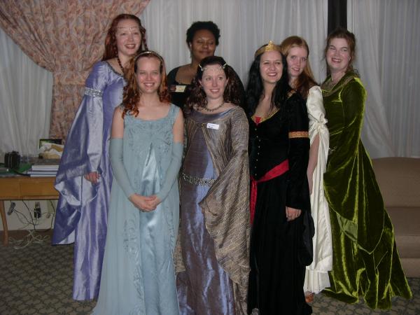 06costume_college006.jpg  (41.6 Kb)