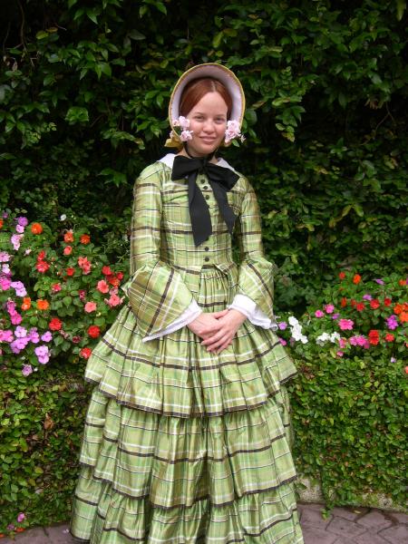 06costume_college029.jpg  (66.8 Kb)