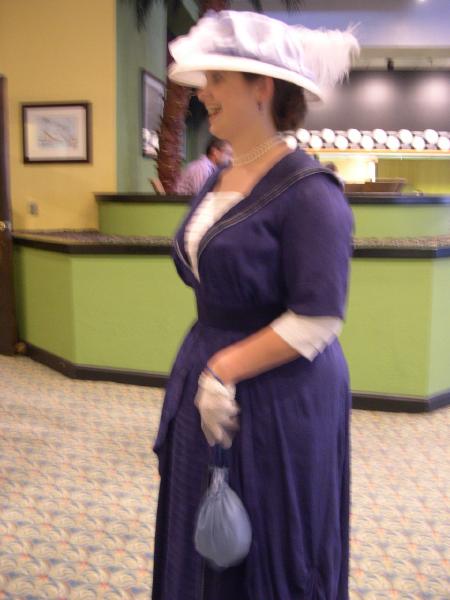 06costume_college052.jpg  (32.8 Kb)