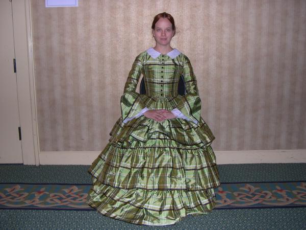 06costume_college054.jpg  (42.9 Kb)