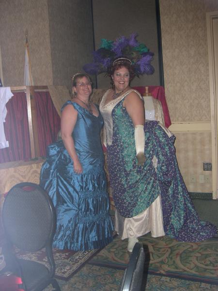 06costume_college121.jpg  (40.6 Kb)
