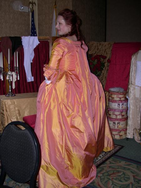 06costume_college127.jpg  (41.9 Kb)