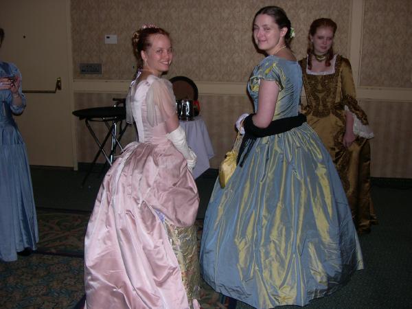 06costume_college137.jpg  (38.6 Kb)