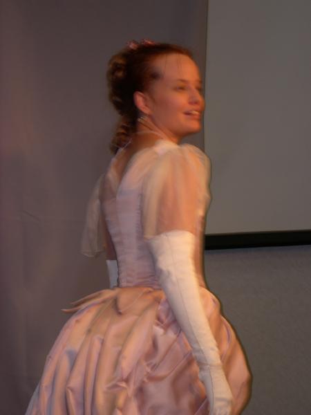 06costume_college152.jpg  (16.3 Kb)