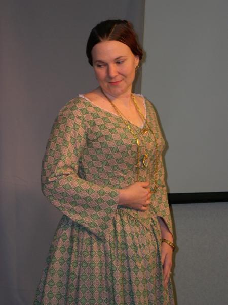 06costume_college154.jpg  (28.8 Kb)