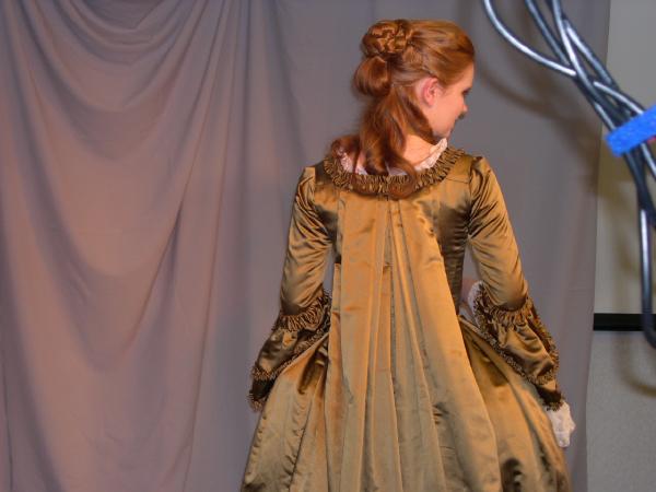 06costume_college159.jpg  (28.8 Kb)