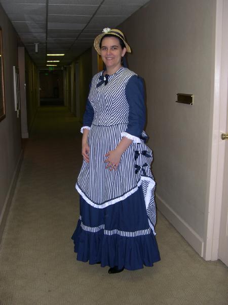 06costume_college202.jpg  (30.9 Kb)
