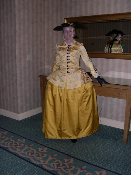 06costume_college207.jpg  (35.6 Kb)
