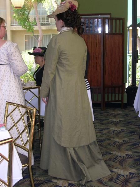 06costume_college234.jpg  (43.6 Kb)