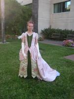 06costume_college093.jpg  (48.8 Kb)