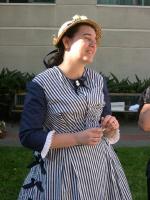 06costume_college256.jpg  (49.5 Kb)